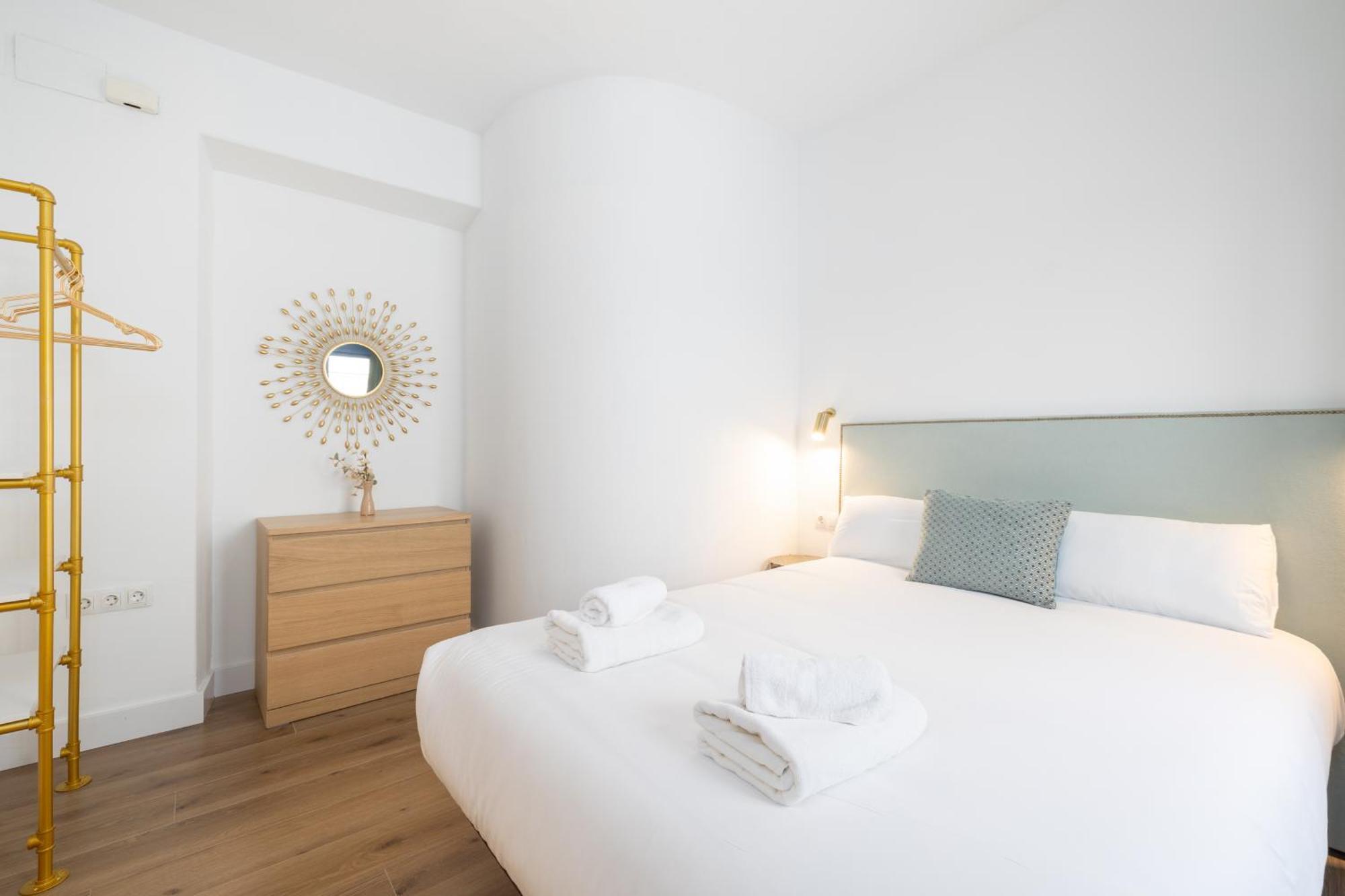 Spacious Bright Palace -1bedroom-terrace-center * Malaga
